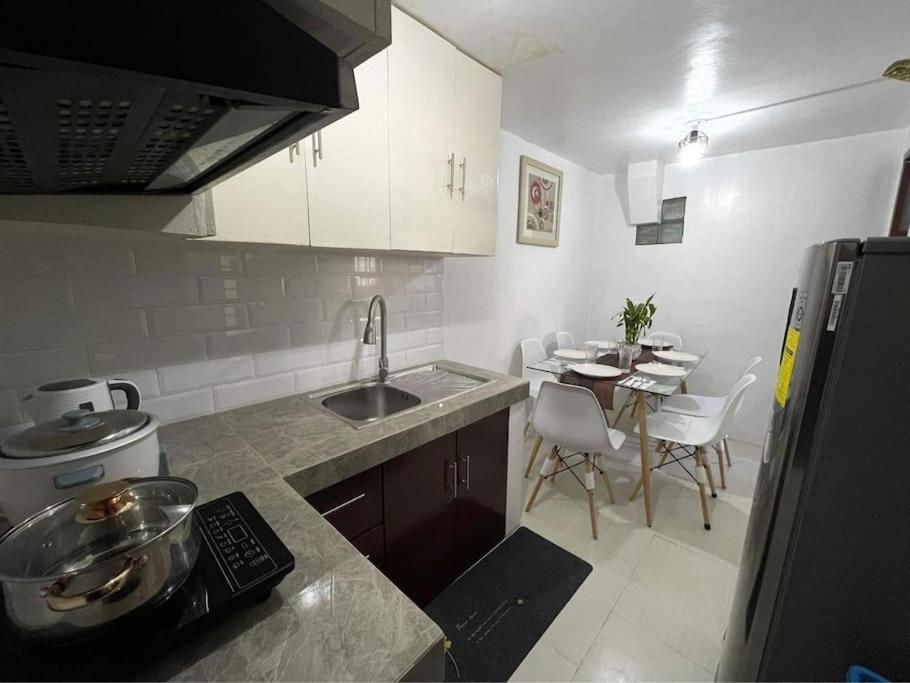 La Colmena Bauan - Self Catering Townhouse Accommodation - Housity