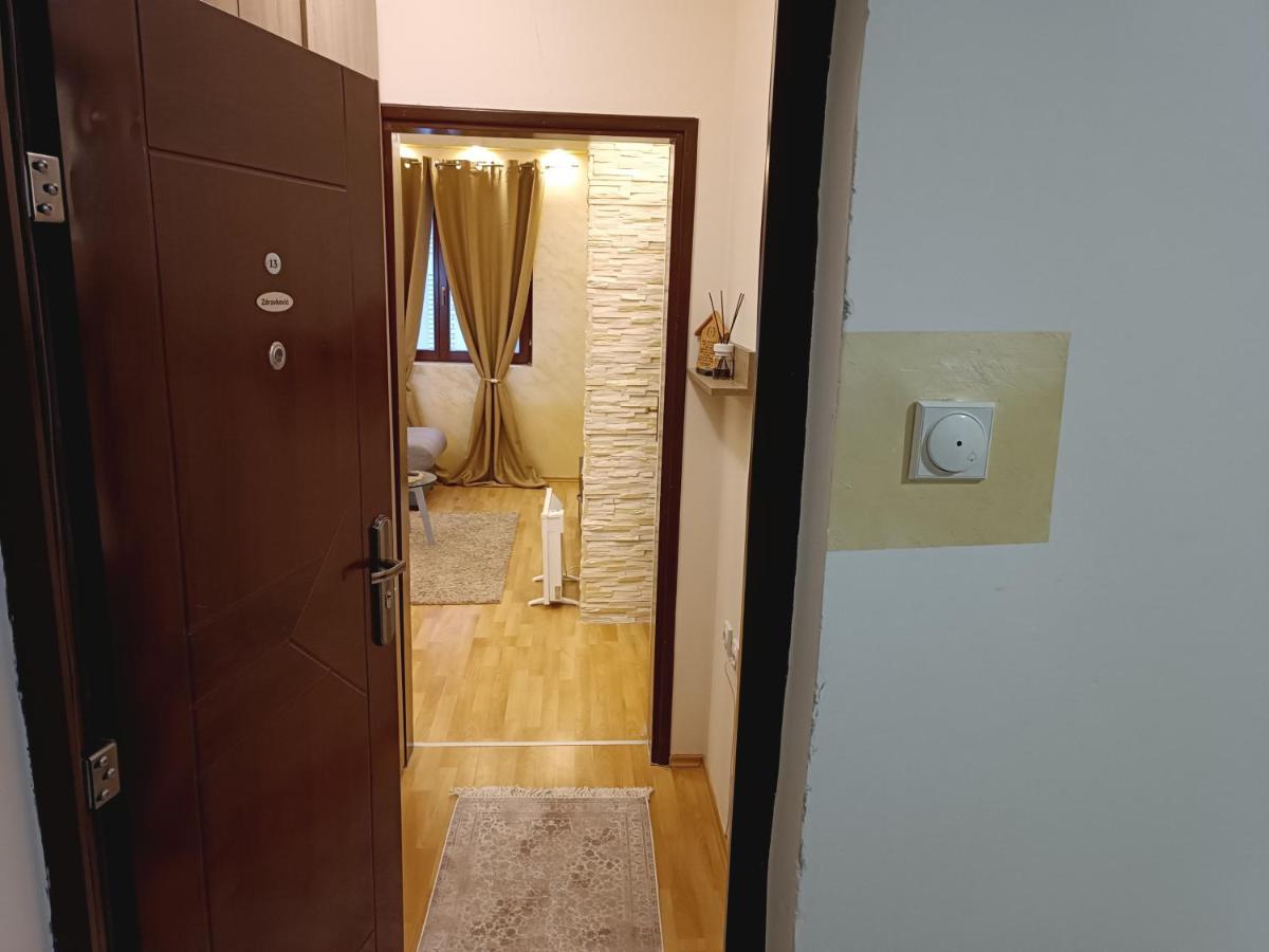 V & V Apartment Niš - Housity