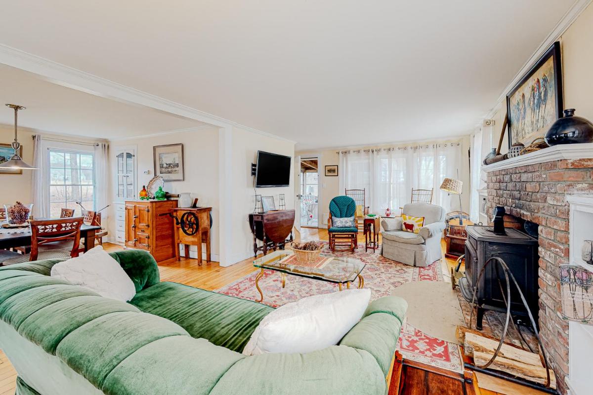 Hemlock Ridge Farm - Housity