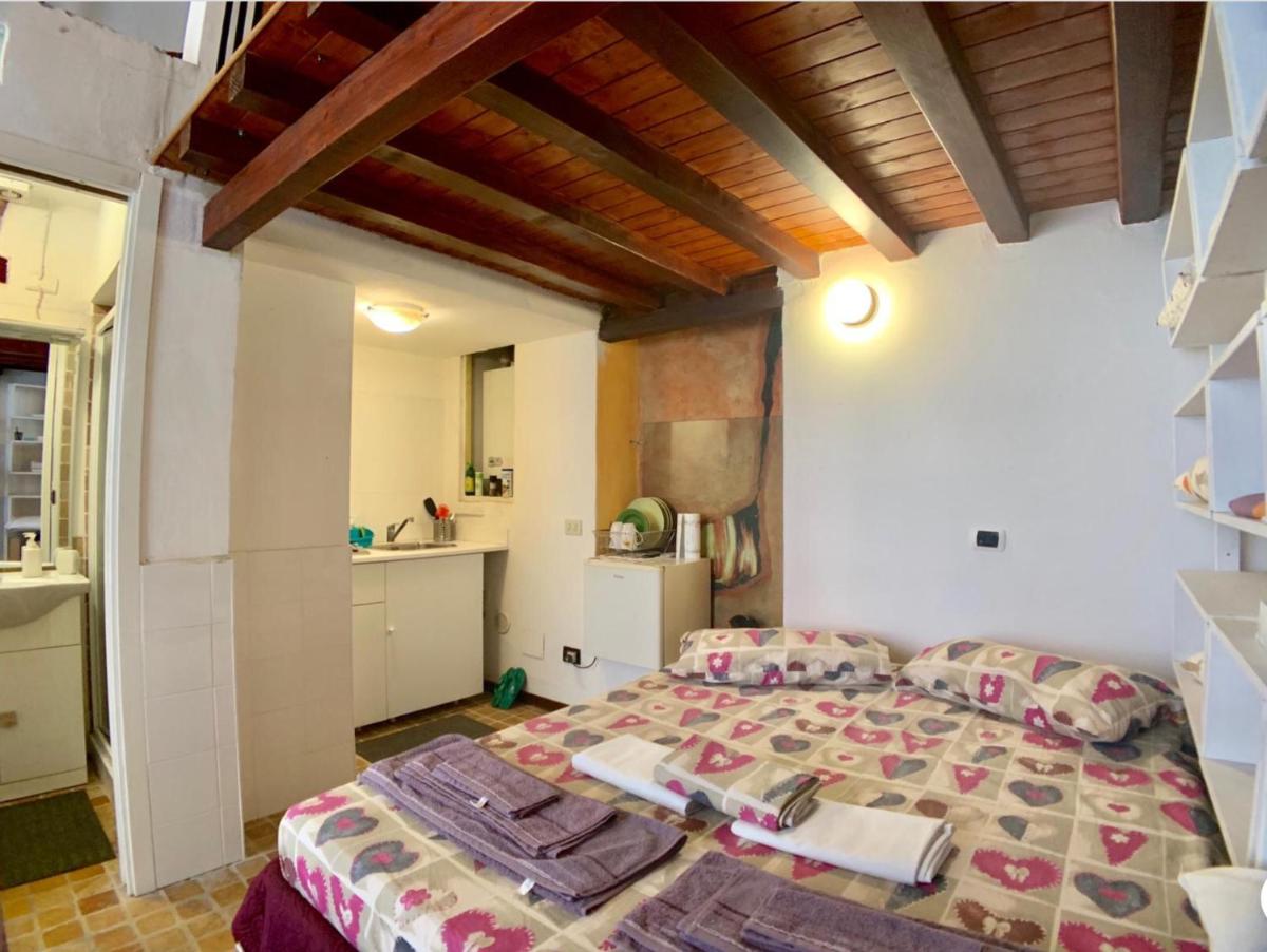 FLAT NIRMALA Studio-Shop - Housity