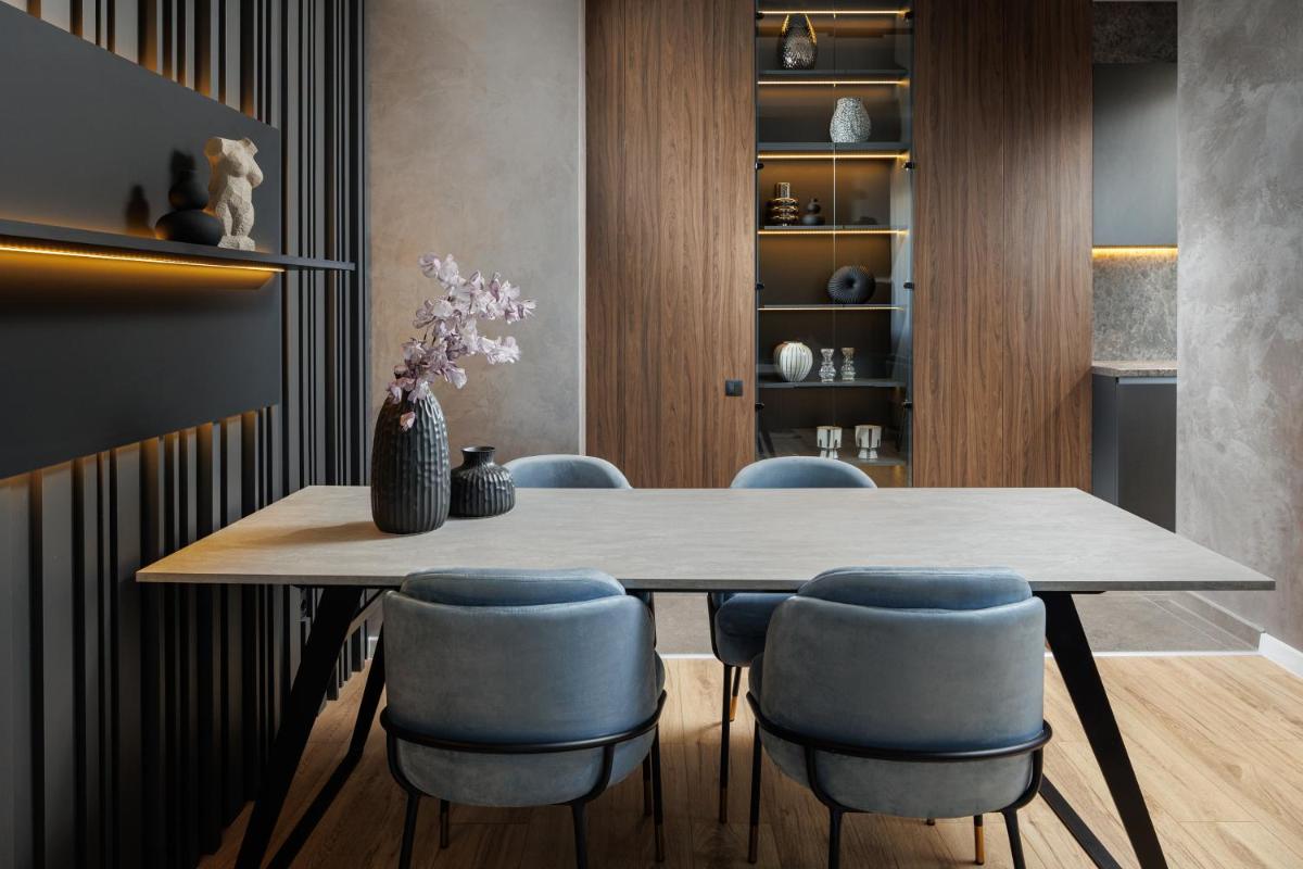 Mandala Designer Apartments with Free Private Parking, near Mall Coresi - Housity