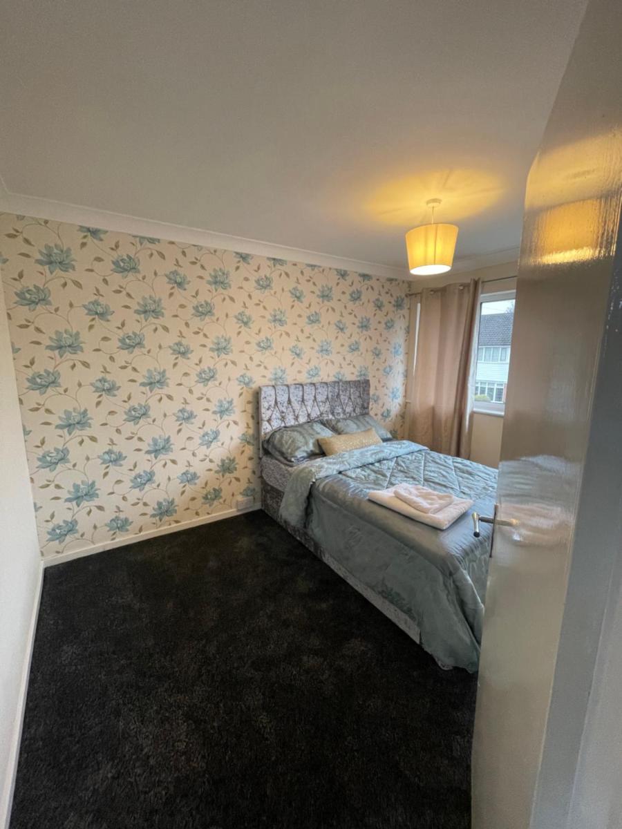 Spacious 3-BR house perfect for Weekend getaway - Housity