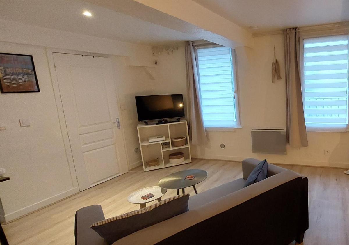 Le petit Matelot au 1 er étage à 10min à pieds du centre ville - Housity