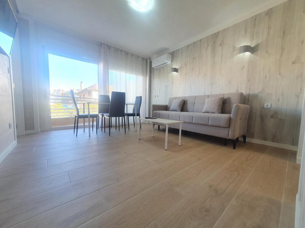 Salou apartamento familiar / piscina / zona tranquila - Housity