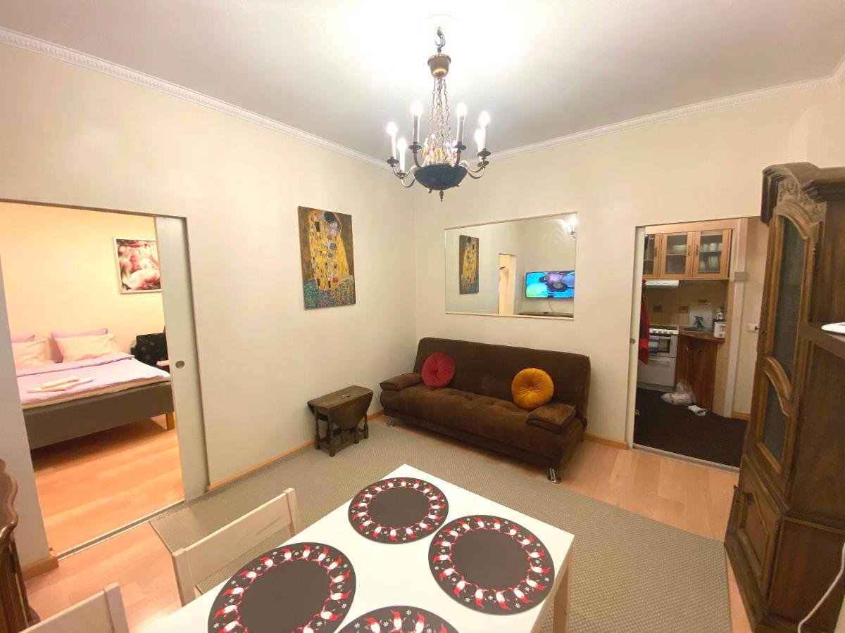Center of Helsinki with jacuzzi - Housity