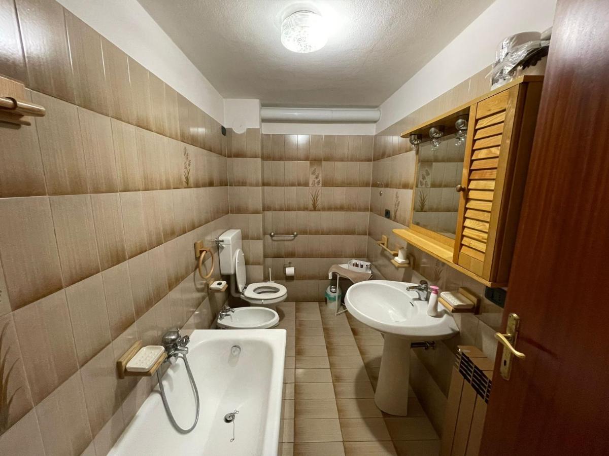 Rosa Mountain Lake Iseo Hospitality - Housity