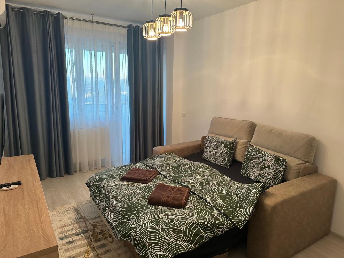 Daybreak Mood / a fancy place - Housity