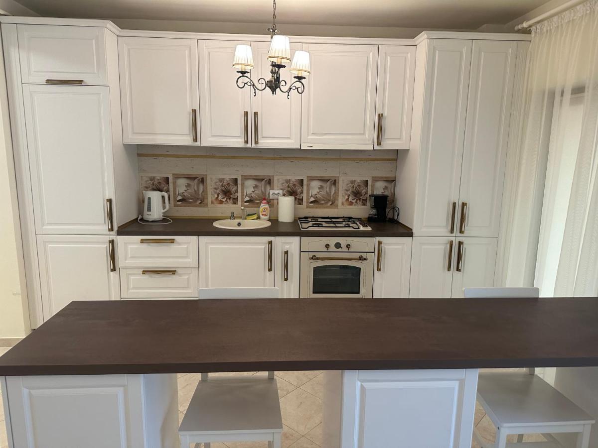 KING PLACE - a classic selection - Housity