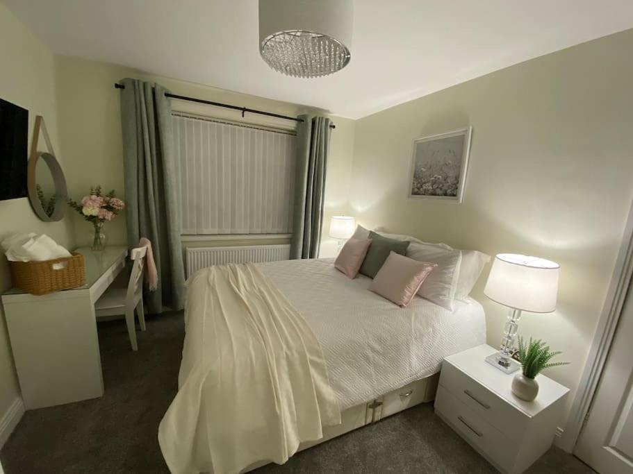 Wharfedale Lodge- Bungalow-3 Bed, 2 bath, Amazing! - Housity