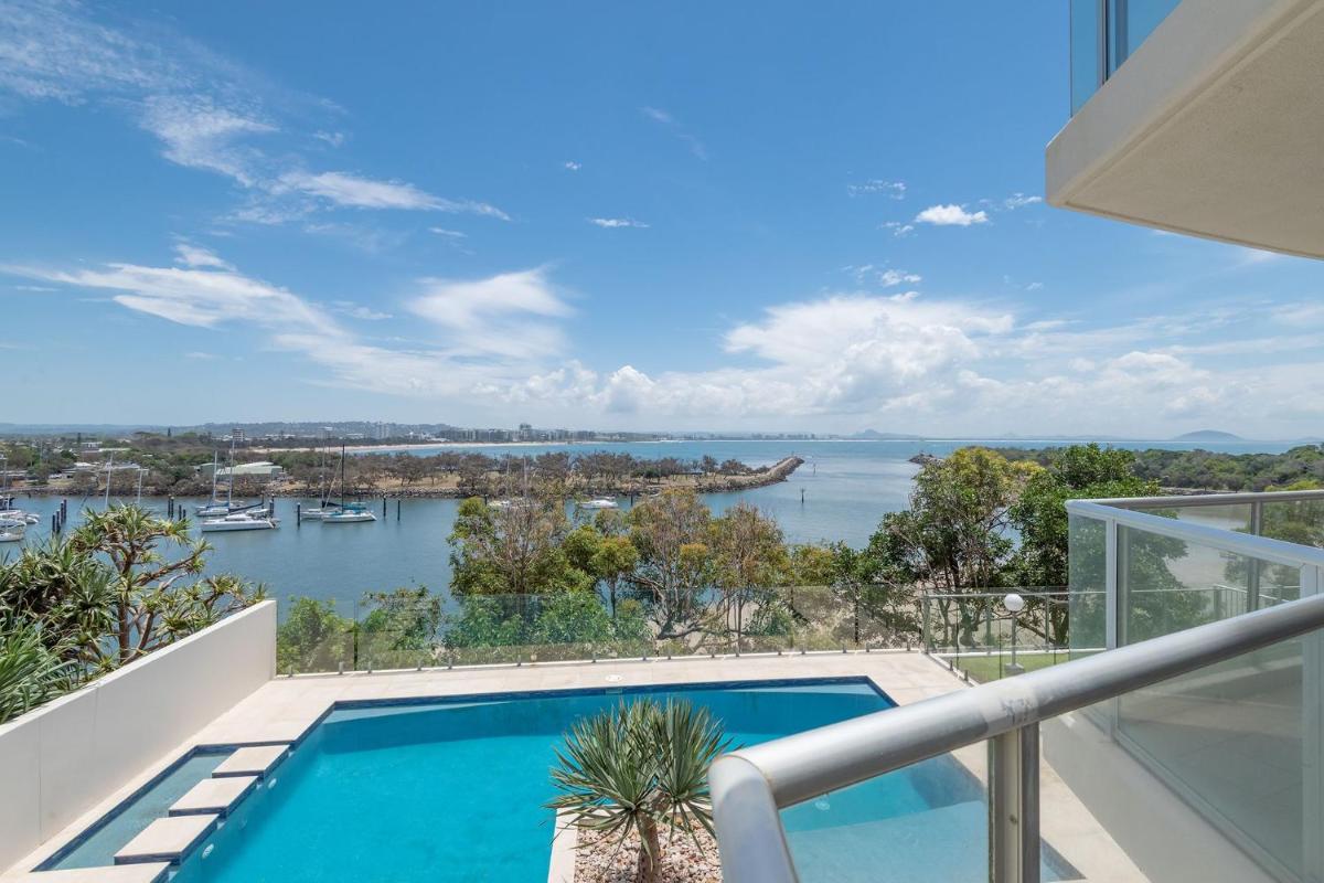 2 bedrooms apartment on the beach and with air conditioning and pool - Housity