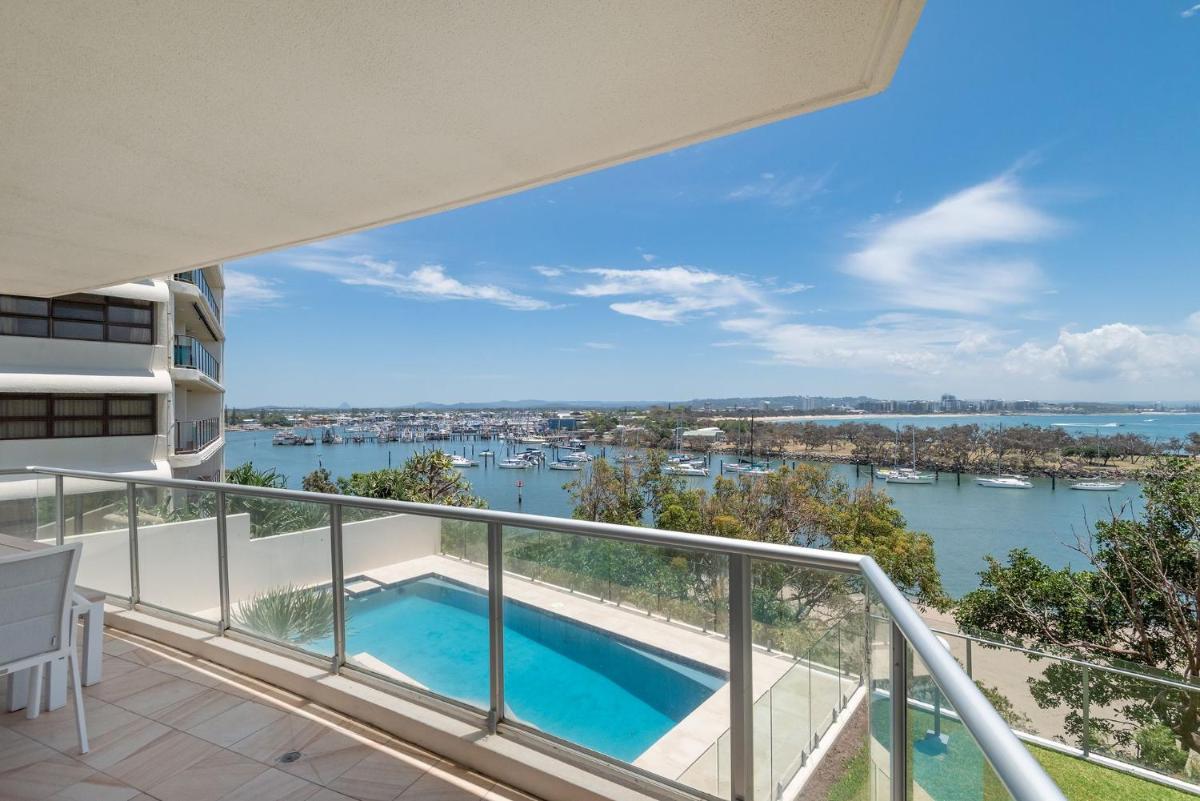 2 bedrooms apartment on the beach and with air conditioning and pool - Housity