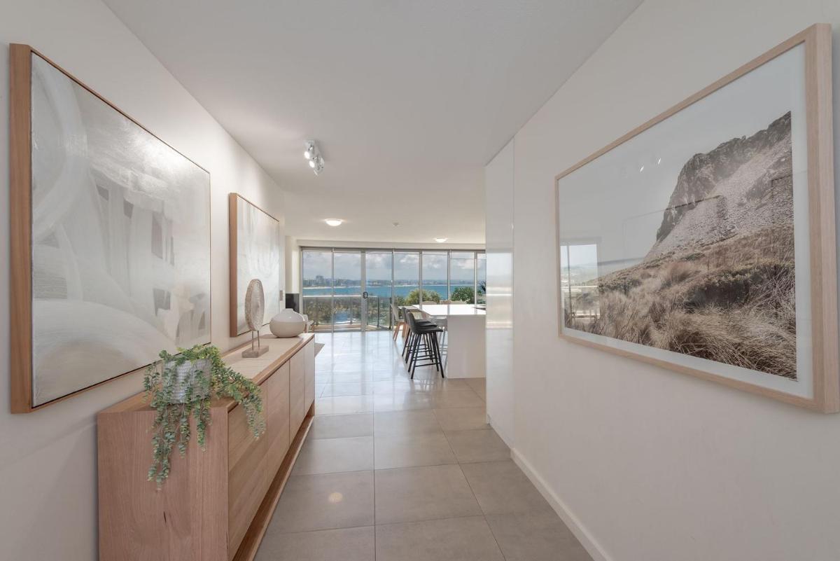 2 bedrooms apartment on the beach and with air conditioning and pool - Housity