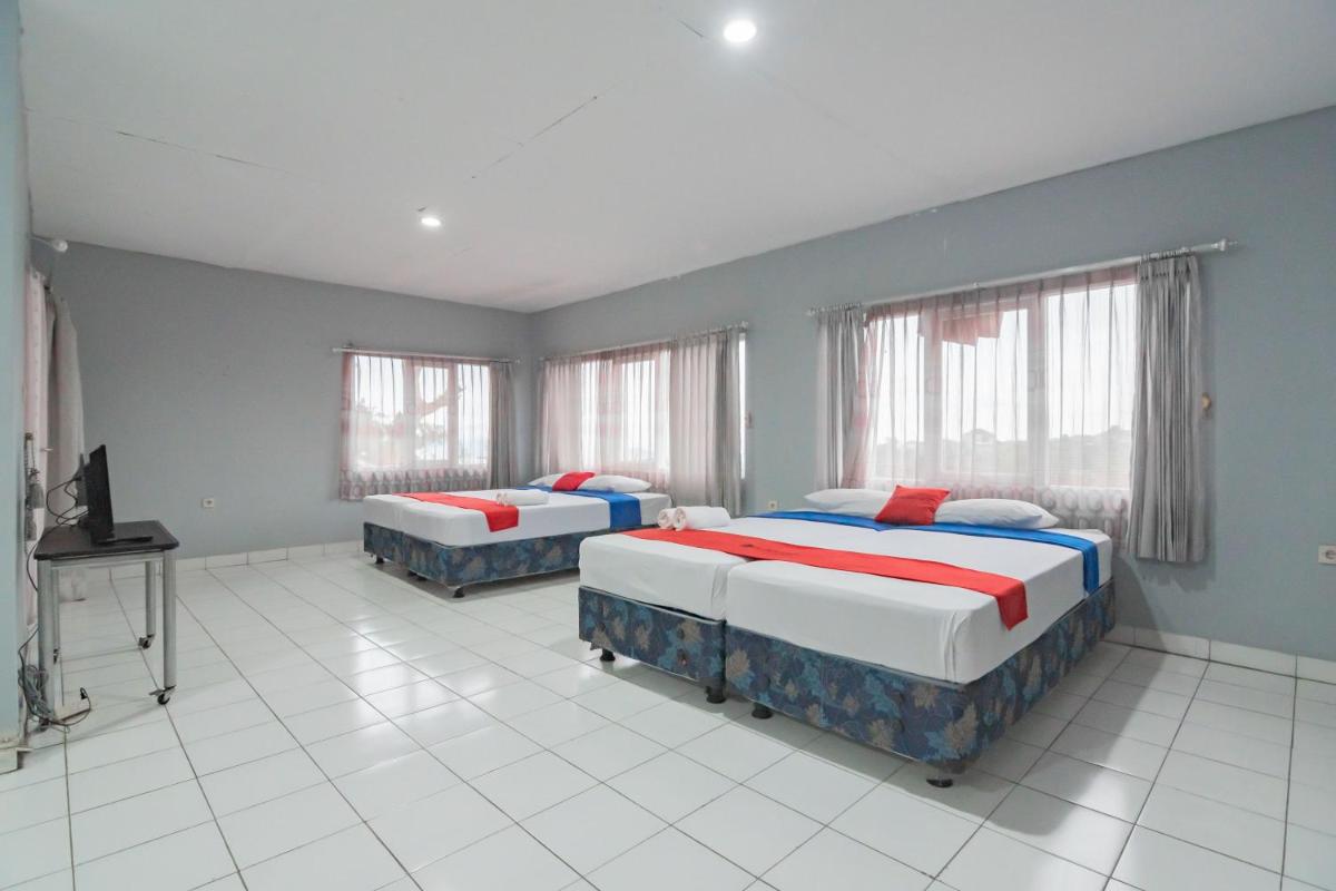 RedDoorz At Jalan Raya Lembang - Housity