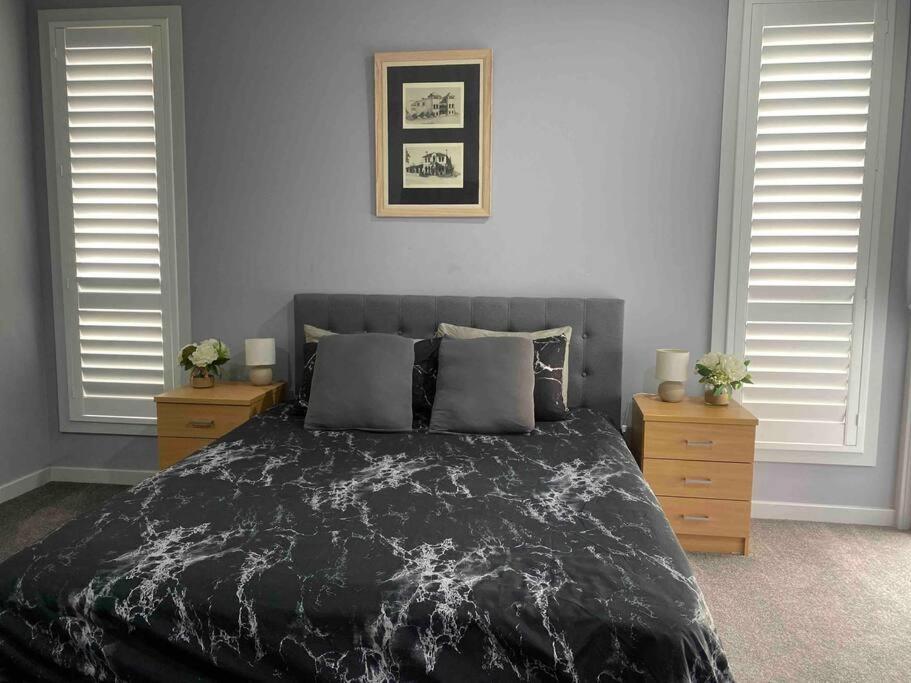 Thirlmere Stayz 4 Bedroom Home with Spa - Housity