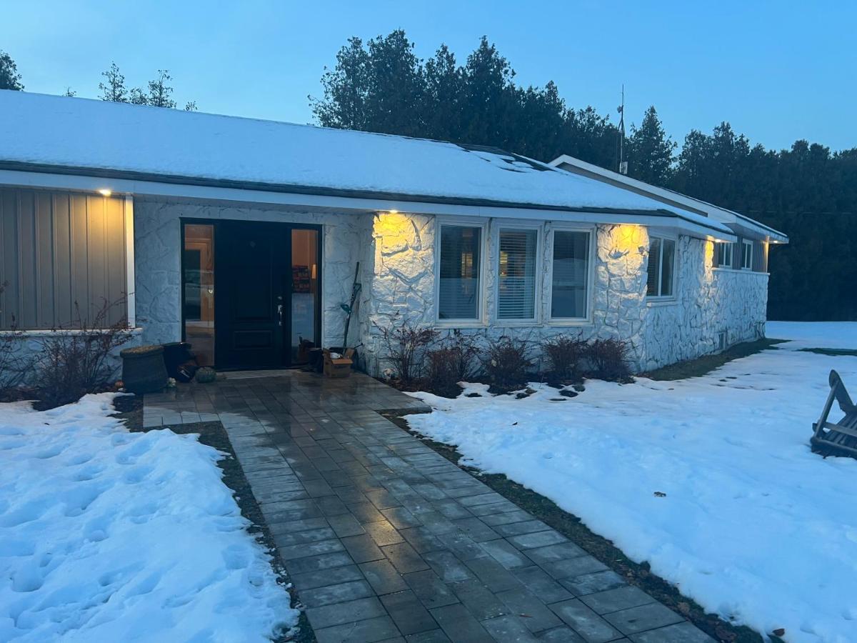 Deer Run Cottage Kawartha - Housity