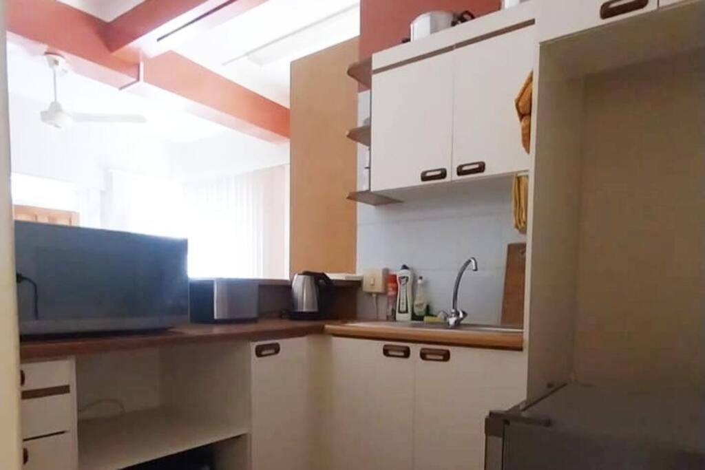Spacious 1 Bedroom, Self Catering Apartment in Glenwood, Durban - Housity