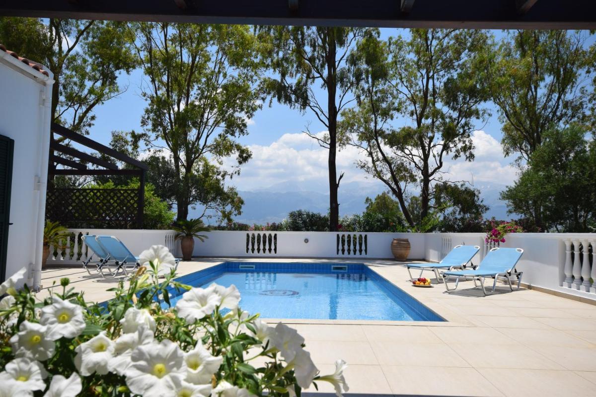 Luxurious villa with amazing mountain & sea views - Crete - Housity