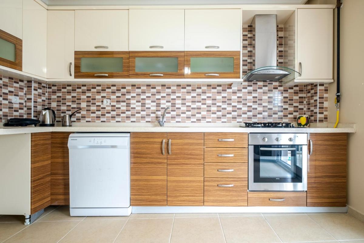 Peaceful Flat with Balcony in Kartepe - Housity