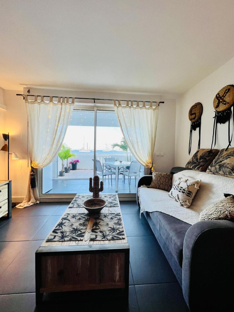 Studio pirate of the Caribbean Sea view - Housity