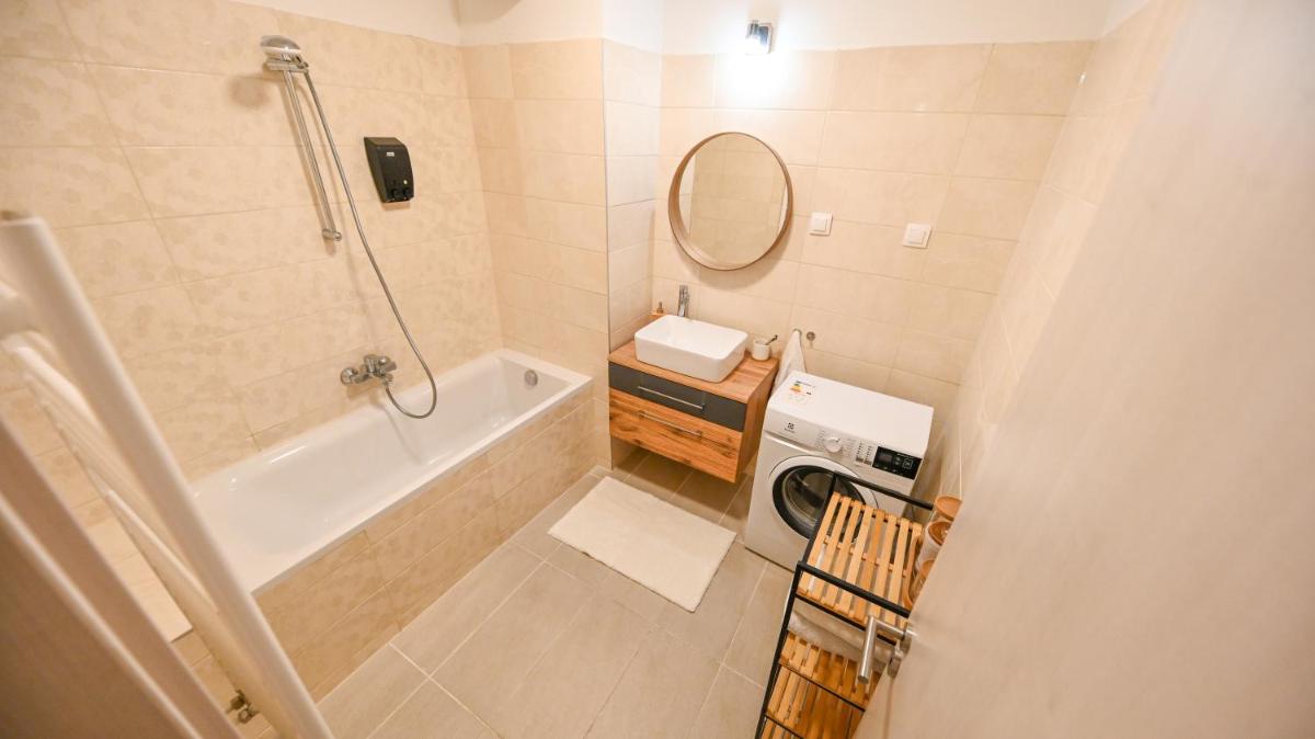 West Park Residence Apartment Budapest - Housity