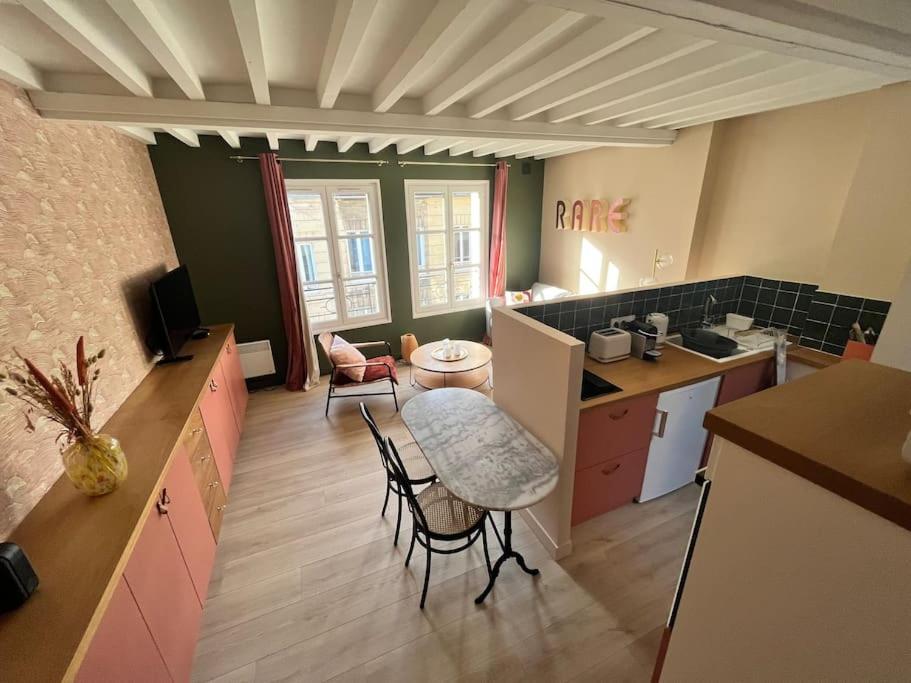 Suitetrails - Duplex 50m2 rénové, hyper-centre, St sauveur