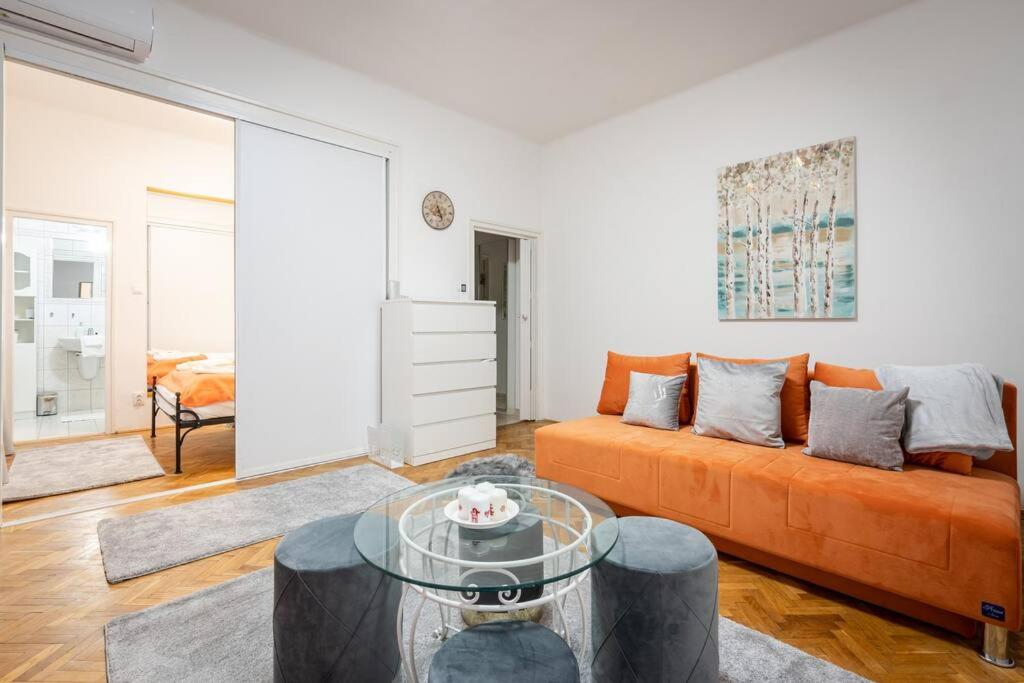 Suitetrails - Mirage Monte Apartment