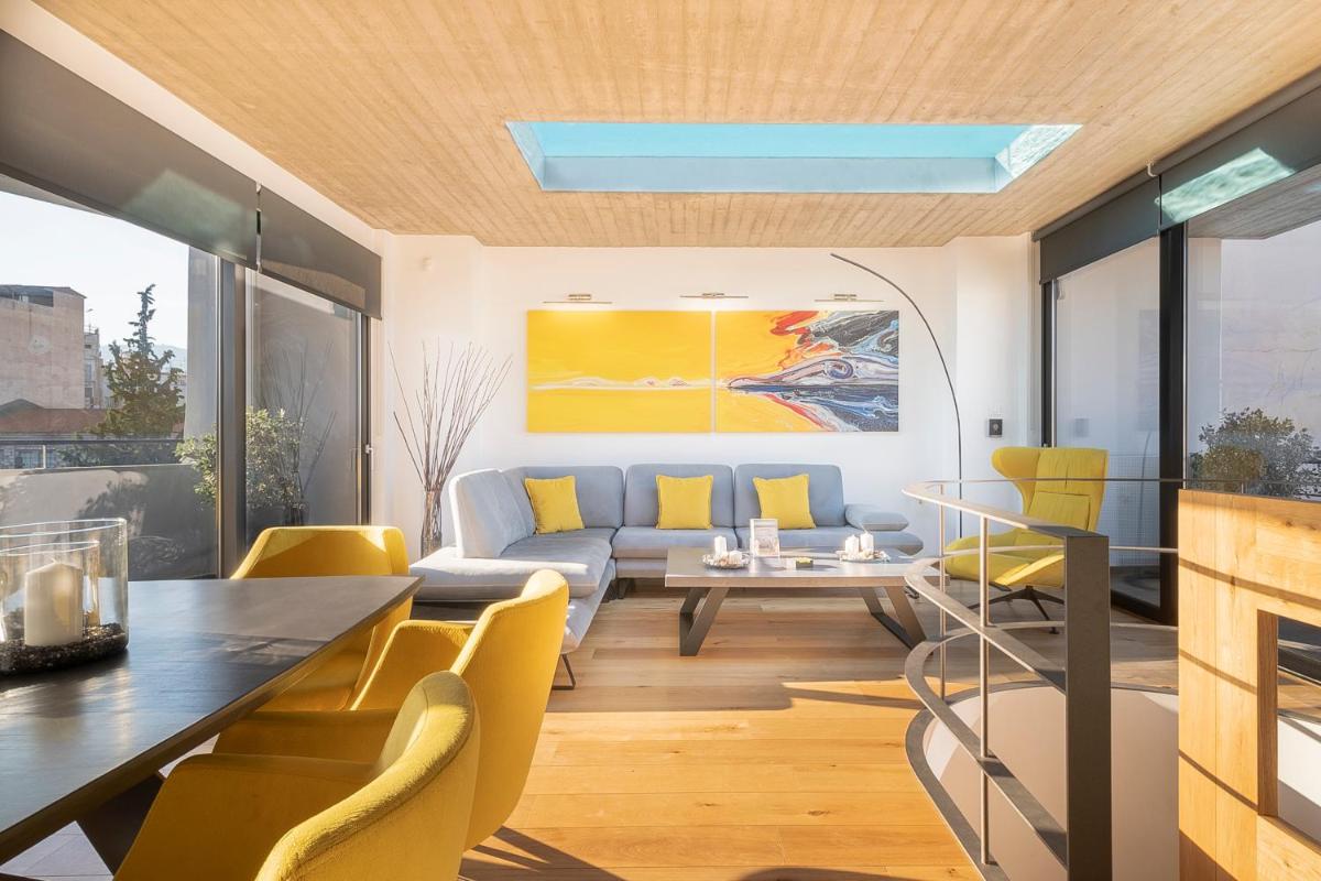 The HostMaster Skyline Pool Oasis Penthouse - Housity