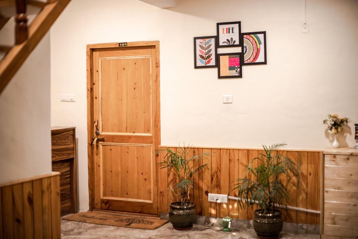 Tales N Trails - Housity