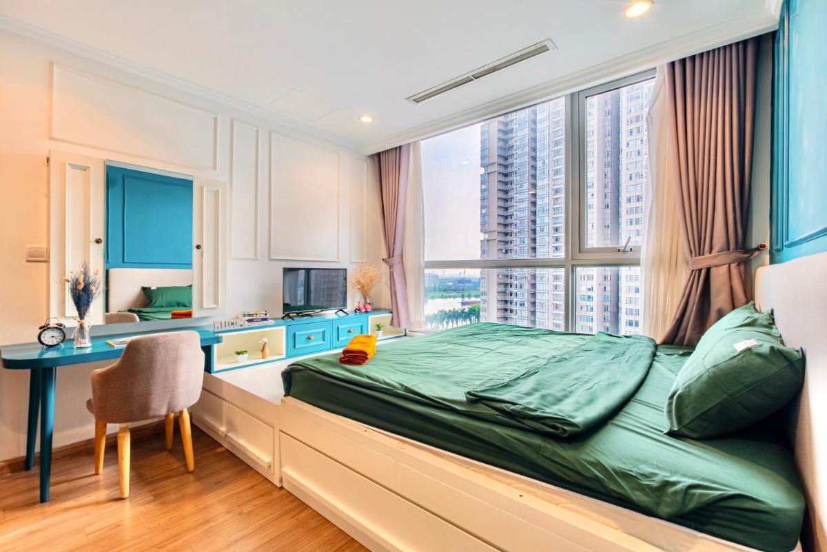 Moxy HCMC Aparts - Vinhomes Central Park, Ice Rink - Housity