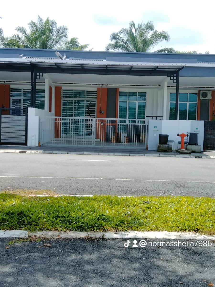 Olala Homestay Tanjung Rambutan Perak - Housity