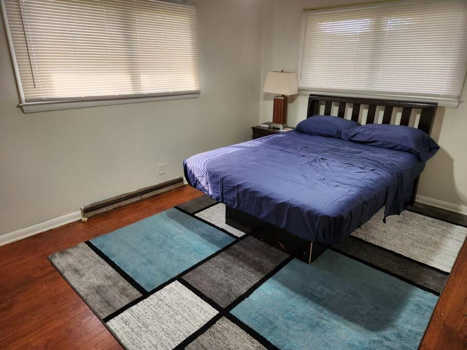 Spacious 4-bedroom home in quiet neighborhood - Housity
