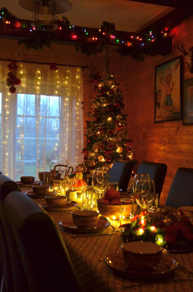 Kõrtsitoa Puhkemaja - Housity