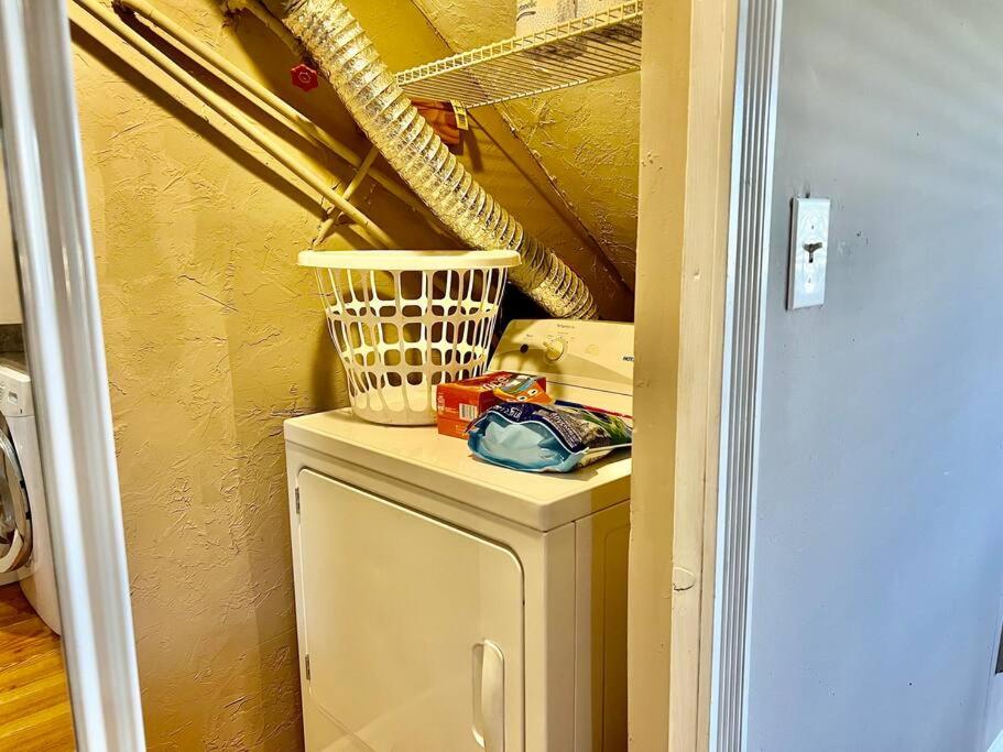 Suitetrails - #2006 Quiet 2 bedroom End unit
