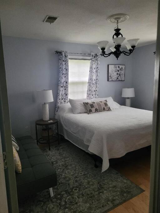Wilmington Family Vacation Home - Housity