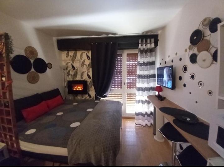Charmant Studio - Housity
