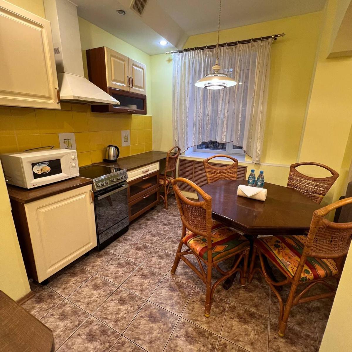 Rich House Kostenko 12 - Housity