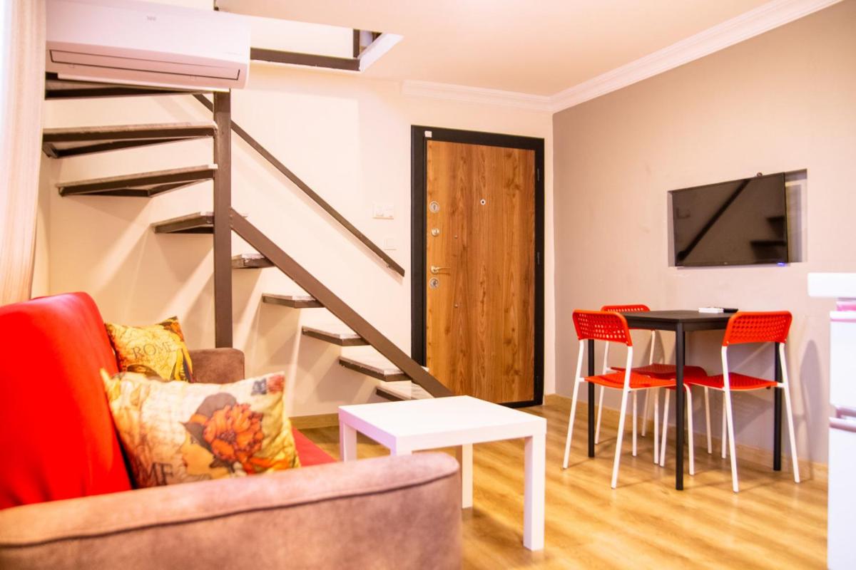 Colorful Apartment near Kulturpark Izmir - Housity