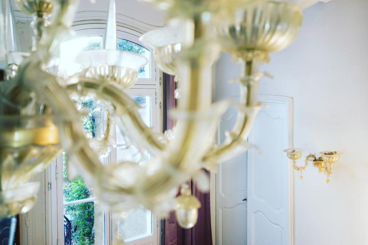 Photo de la galerie de l'établissement Hôtel Particulier Le 28 - Spa & Art Luxury Design by Alain Ducasse, à Aix-en-Provence