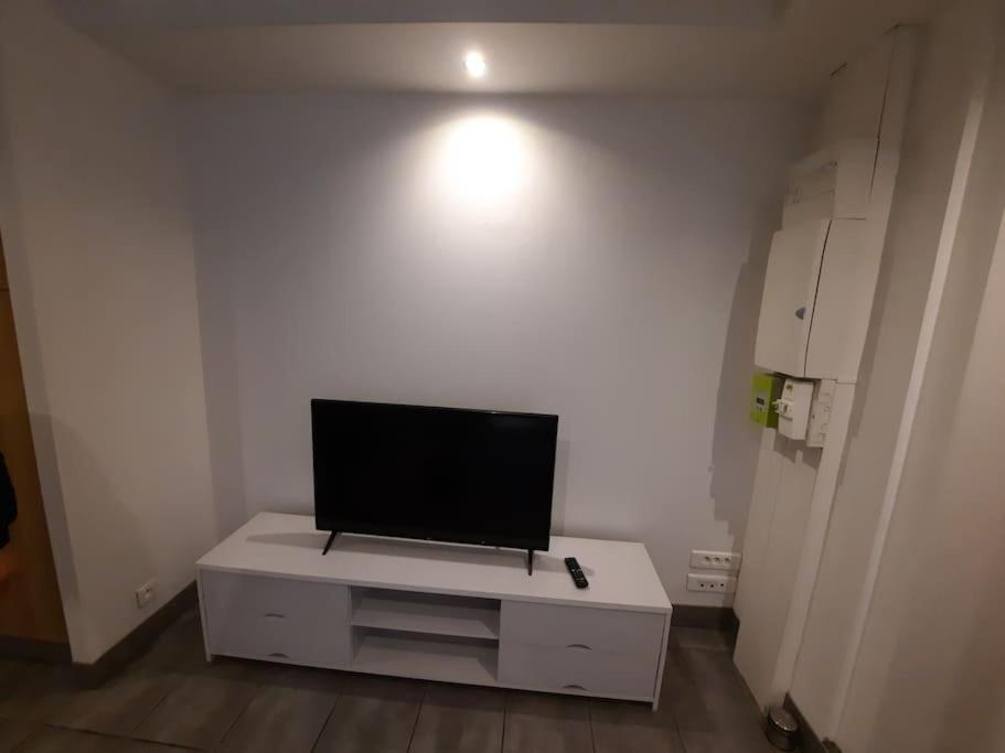 Charmante petite maison - Housity
