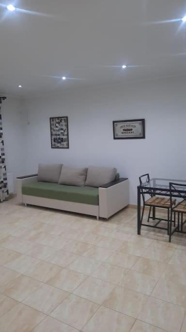 Kvartira Suvorov Comrat City - Housity