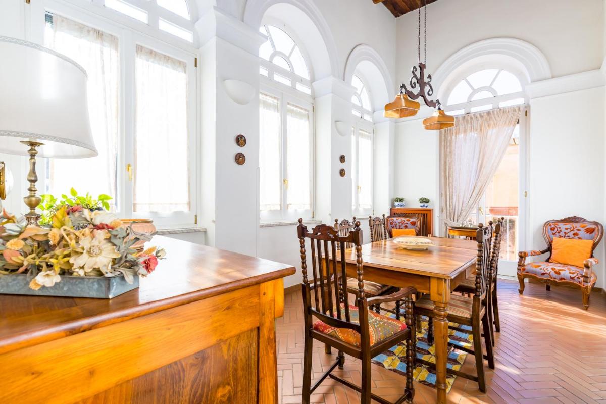 Residenza Capano Charming House by Napoliapartments - Housity