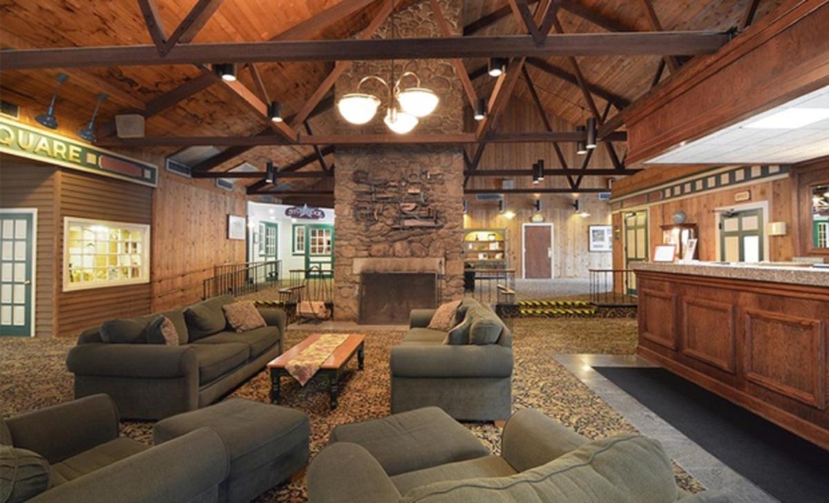Sturbridge Host Hotel And Conference Center - Housity