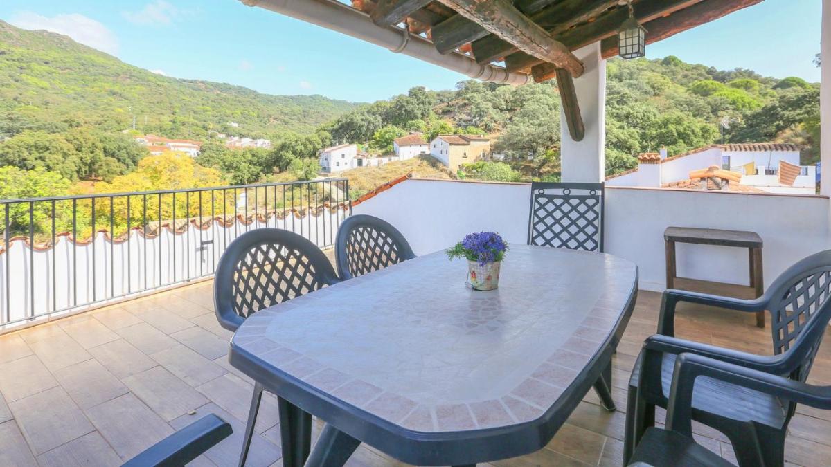 Casa los Madroñeros Alájar by Ruralidays - Housity