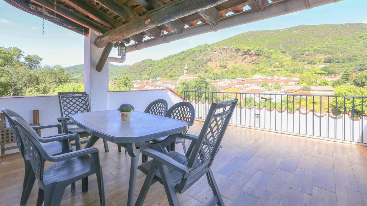 Casa los Madroñeros Alájar by Ruralidays - Housity