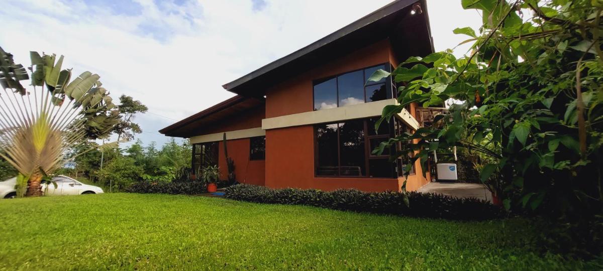 Green Leaf House - Housity
