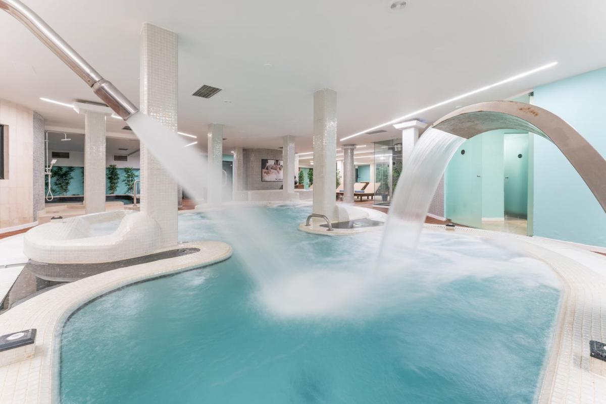 Piscina en o cerca de Occidental Roca Negra - Adults Only