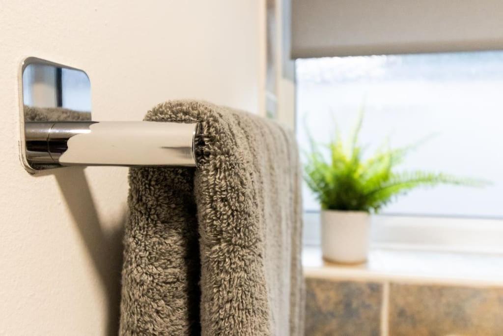 Room for All Your 4-Bedroom Comfort Zone - Housity