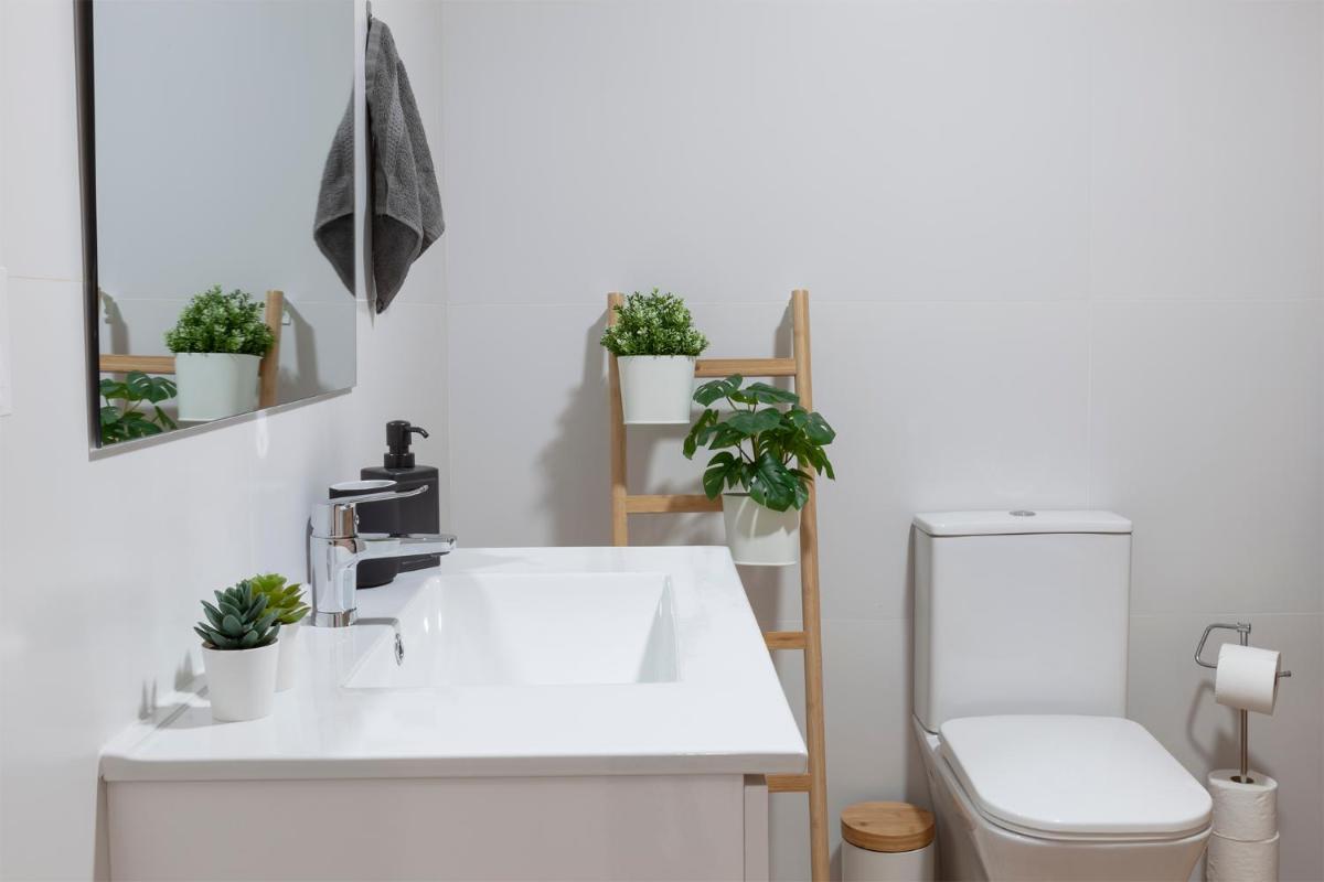 Digital Nomad Retreat 2 -Great Location Near Metro - Housity
