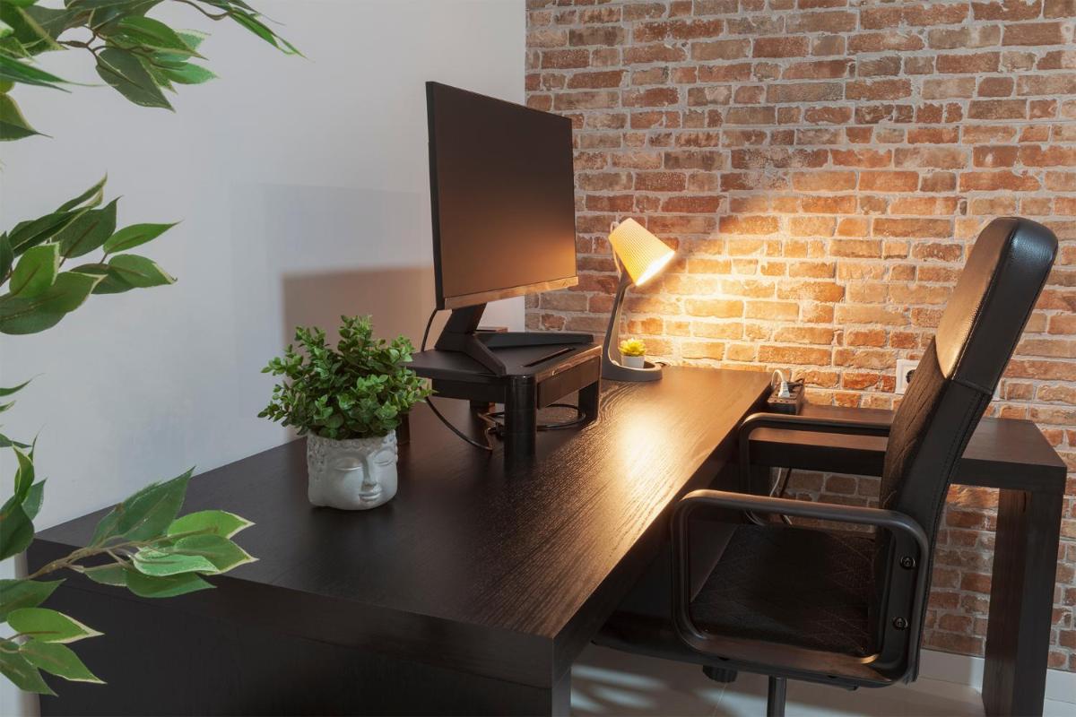 Digital Nomad Retreat 2 -Great Location Near Metro - Housity