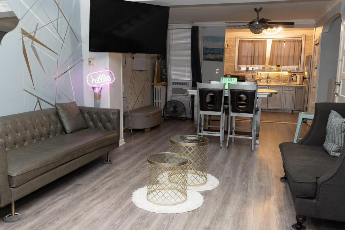 Cozy airport area hideaway - Housity